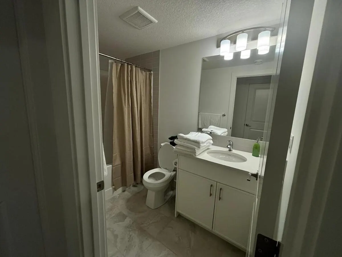 New 1-Bedroom Basement Apartment カルガリー 0*,  カナダ
